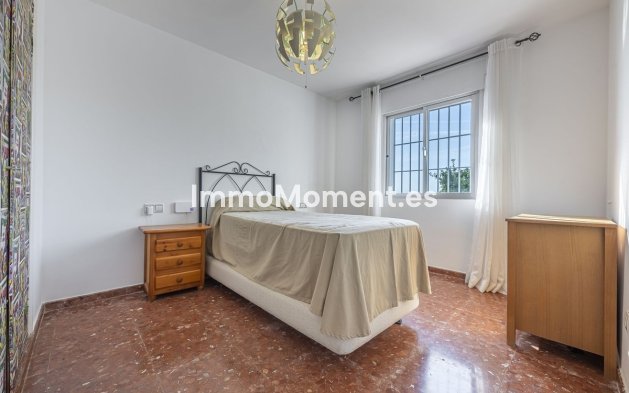Wiederverkauf - Freistehende Villa - Estepona  - Estepona Centro