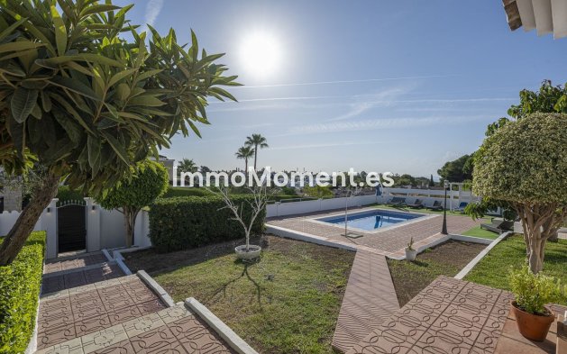 Wiederverkauf - Freistehende Villa - Estepona  - Estepona Centro