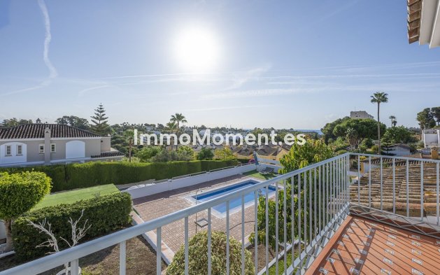 Wiederverkauf - Freistehende Villa - Estepona  - Estepona Centro