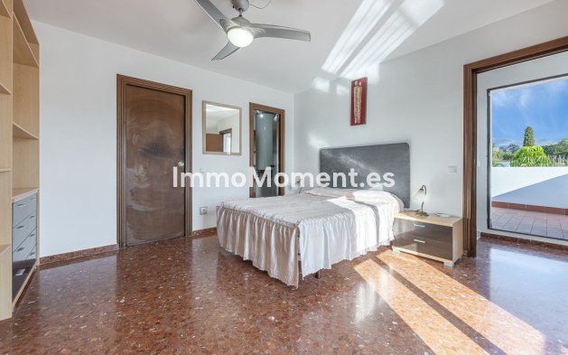 Wiederverkauf - Freistehende Villa - Estepona  - Estepona Centro