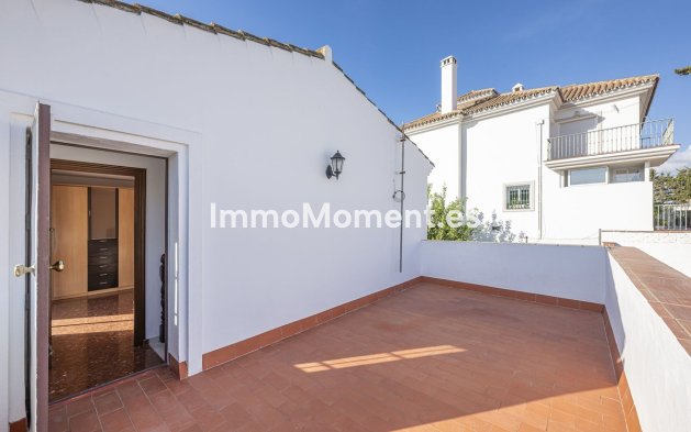 Wiederverkauf - Freistehende Villa - Estepona  - Estepona Centro