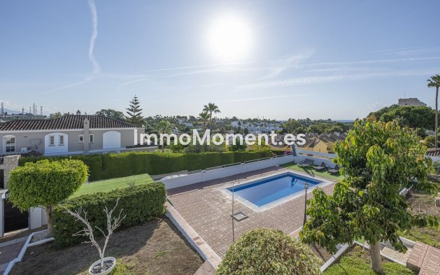 Wiederverkauf - Freistehende Villa - Estepona  - Estepona Centro