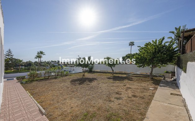 Wiederverkauf - Freistehende Villa - Estepona  - Estepona Centro