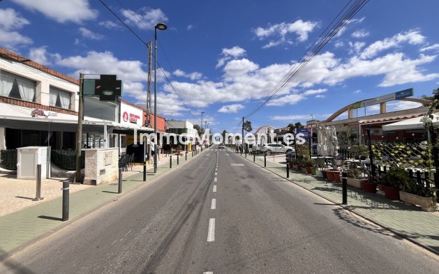 Resale - Detached villa - Pilar de la Horadada - Pinar de Campoverde