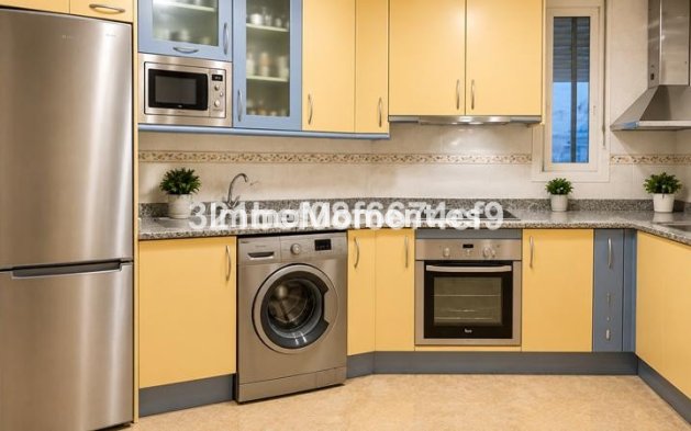 Resale - Apartment - Estepona - Estepona Centro