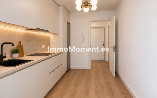 Resale - Apartment - Estepona - Estepona Centro