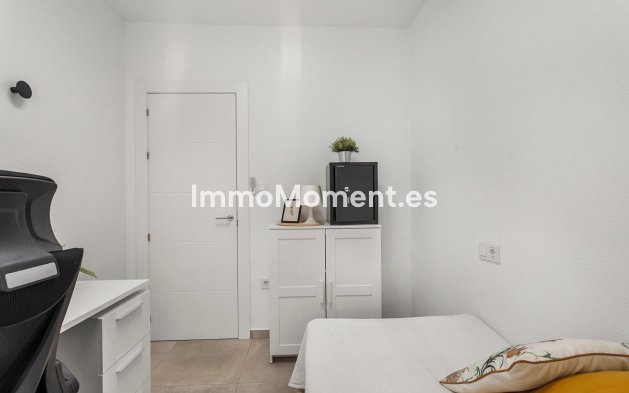 Resale - Apartment - Torrevieja - Playa de los Locos