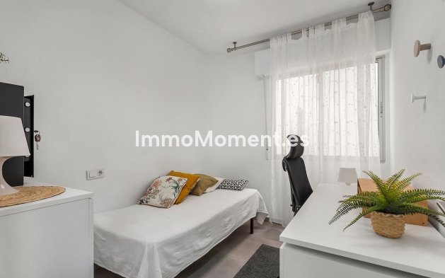 Resale - Apartment - Torrevieja - Playa de los Locos