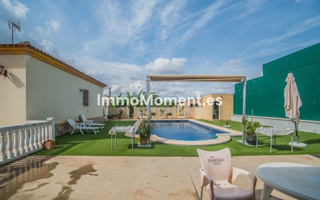 Reventa - Villa independiente - Orihuela - La Matanza