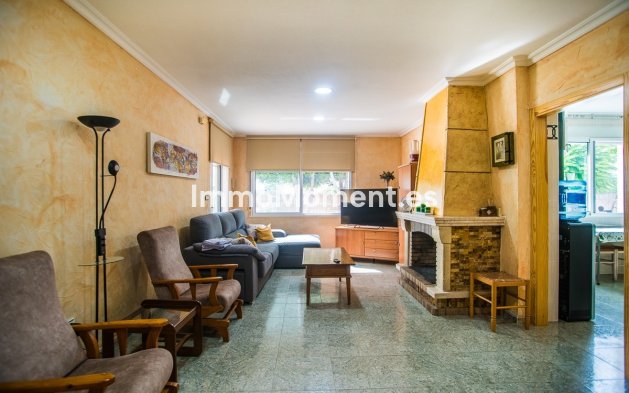 Reventa - Villa independiente - Orihuela - La Matanza