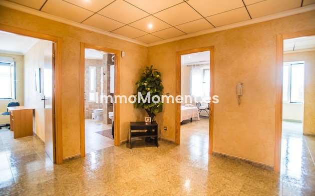 Reventa - Villa independiente - Orihuela - La Matanza