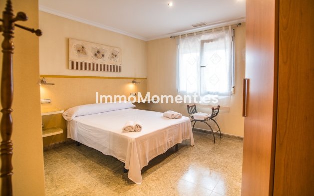 Reventa - Villa independiente - Orihuela - La Matanza