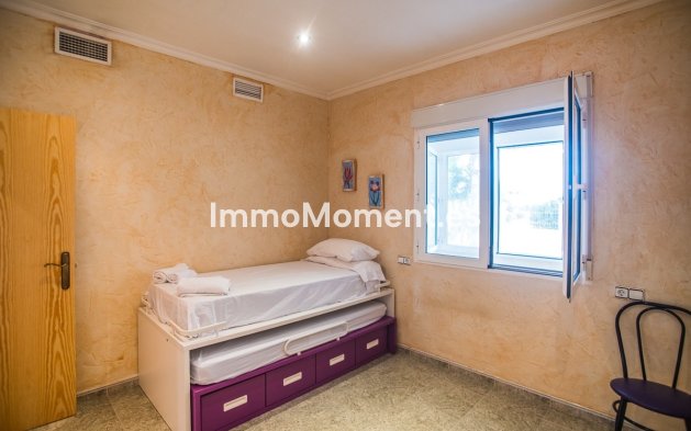 Reventa - Villa independiente - Orihuela - La Matanza