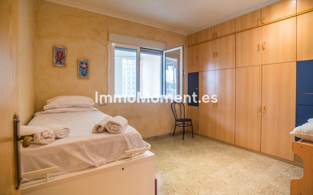 Reventa - Villa independiente - Orihuela - La Matanza