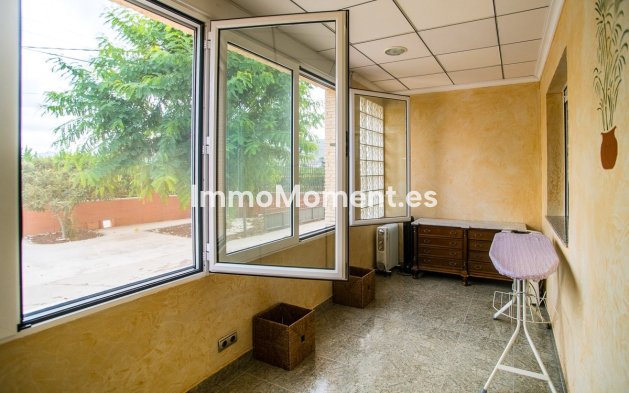 Reventa - Villa independiente - Orihuela - La Matanza