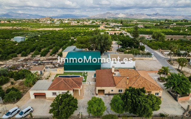 Reventa - Villa independiente - Orihuela - La Matanza