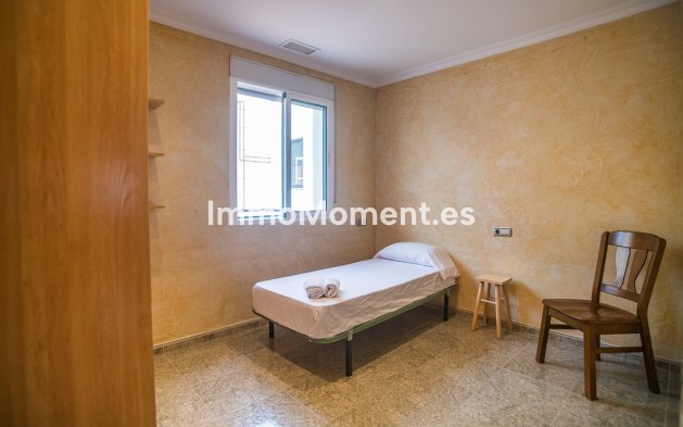 Reventa - Villa independiente - Orihuela - La Matanza
