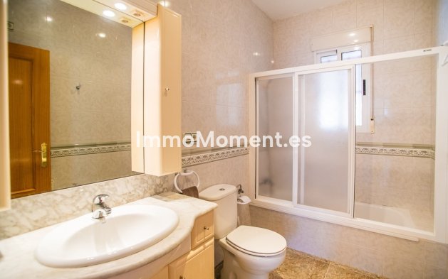 Reventa - Villa independiente - Orihuela - La Matanza