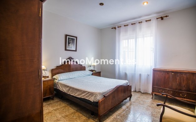 Reventa - Villa independiente - Orihuela - La Matanza