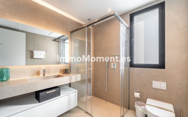 Reventa - Villa independiente - Marbella - Elviria