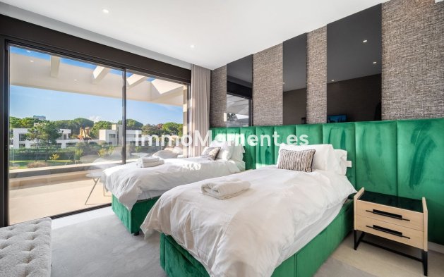 Reventa - Villa independiente - Marbella - Elviria