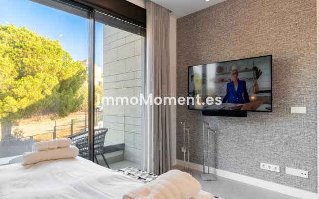 Reventa - Villa independiente - Marbella - Elviria