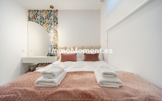 Reventa - Villa independiente - Marbella - Elviria