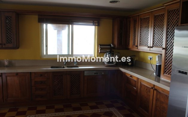 Wiederverkauf - Freistehende Villa - Sotogrande - Sotogrande Costa