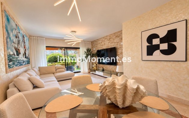 Resale - Apartment - Estepona - Estepona Centro