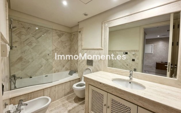 Wiederverkauf - Wohnung - Estepona  - Estepona Centro
