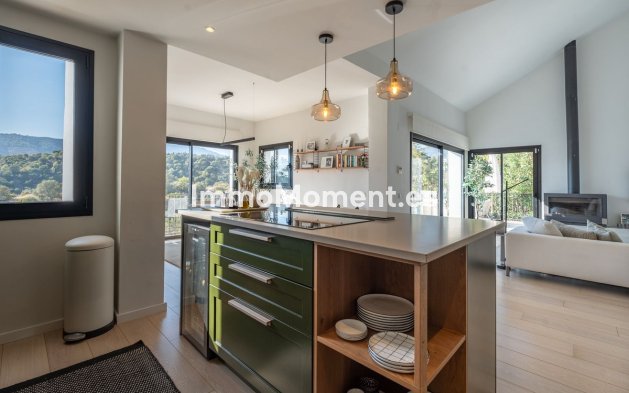 Bestaande woning - Vrijstaande villa - Binnenland  - Istán