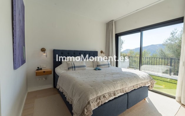 Bestaande woning - Vrijstaande villa - Binnenland  - Istán