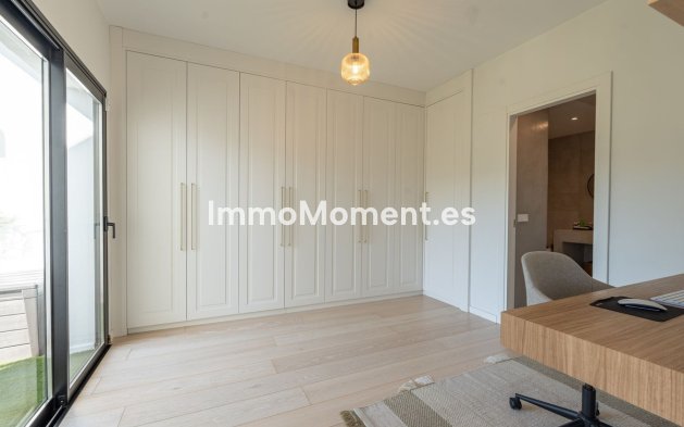 Bestaande woning - Vrijstaande villa - Binnenland  - Istán