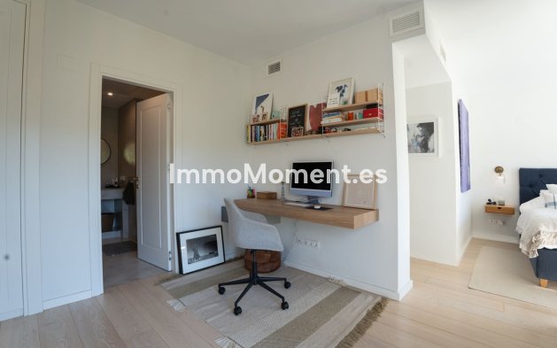 Bestaande woning - Vrijstaande villa - Binnenland  - Istán