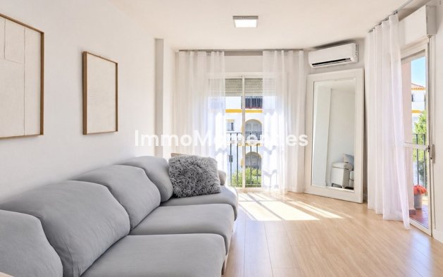 Reventa - Apartamento - Estepona  - Estepona Centro