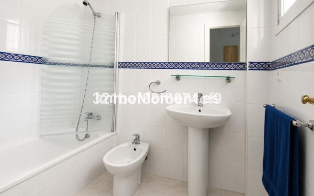 Resale - Apartment - Casares - Casares Centro