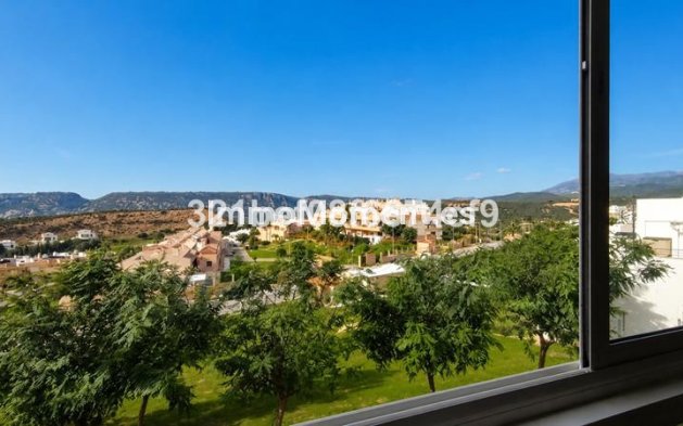 Resale - Apartment - Casares - Casares Centro