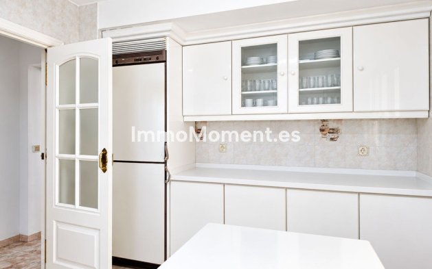 Resale - Detached villa - Benalmadena - Benalmadena Centro