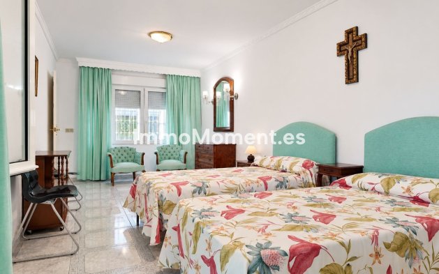 Resale - Detached villa - Benalmadena - Benalmadena Centro