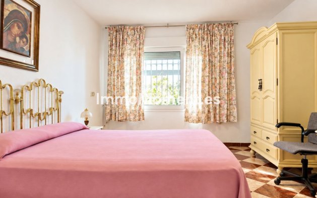 Resale - Detached villa - Benalmadena - Benalmadena Centro
