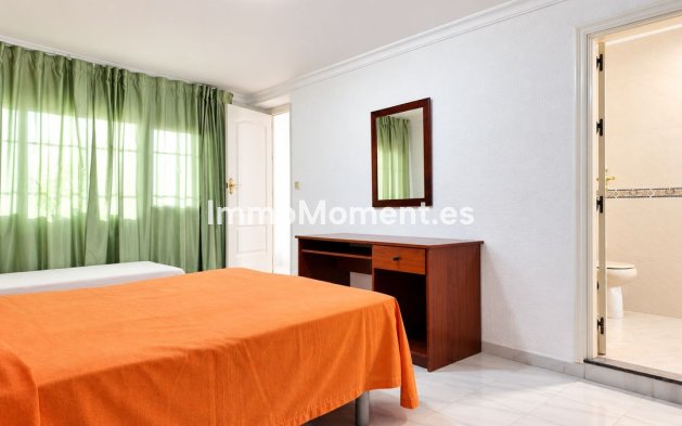 Resale - Detached villa - Benalmadena - Benalmadena Centro