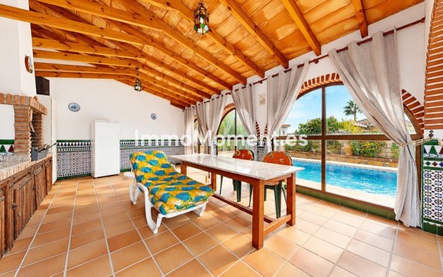Resale - Detached villa - Benalmadena - Benalmadena Centro