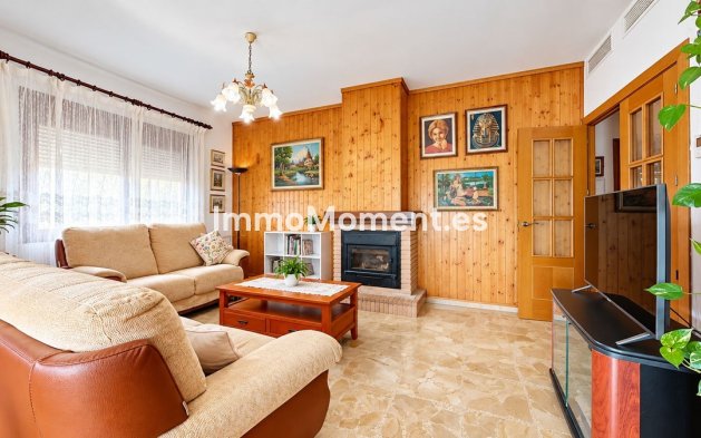 Resale - Detached villa - Benalmadena - Benalmadena Centro