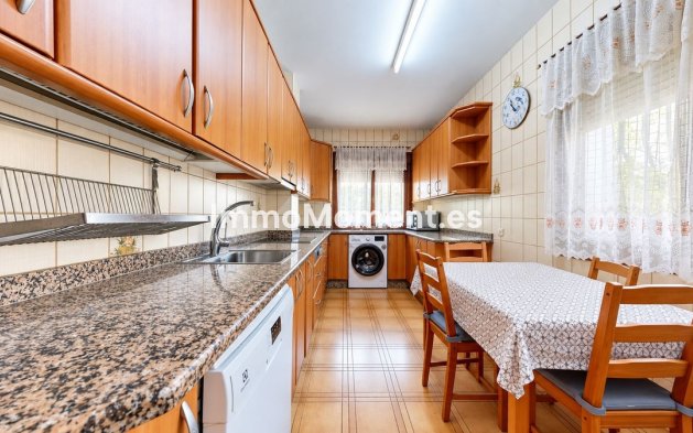 Resale - Detached villa - Benalmadena - Benalmadena Centro