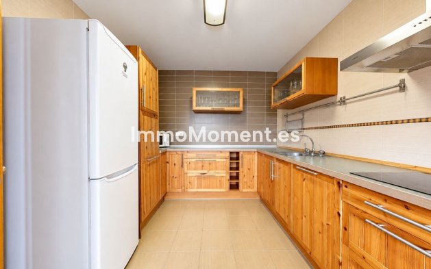 Resale - Detached villa - Benalmadena - Benalmadena Centro