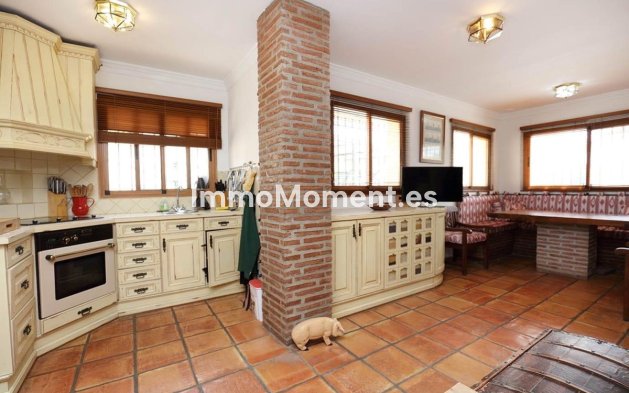 Revente - Villa individuelle - Estepona  - Atalaya