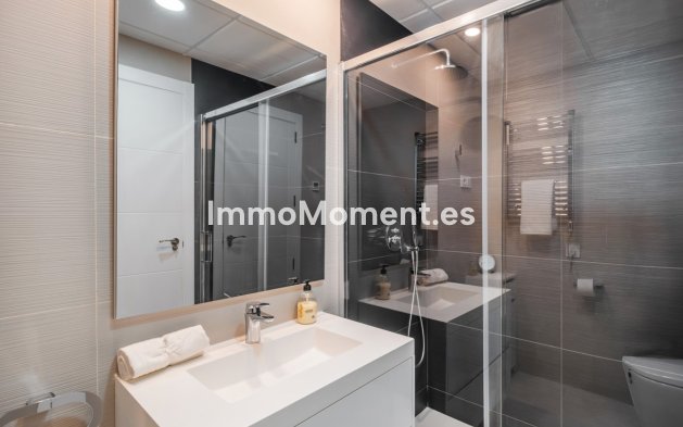 Resale - Apartment - Estepona - Estepona Centro
