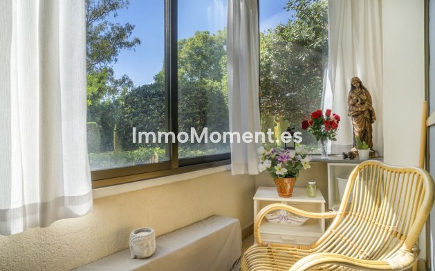 Resale - Apartment - Estepona - Atalaya