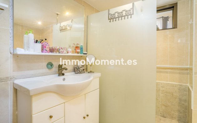 Resale - Apartment - Estepona - Atalaya