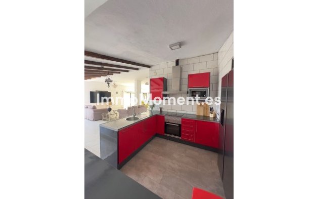 Resale - Detached villa - Benalmadena - Benalmadena Centro